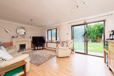 4 bedroom detached house for sale, Fairwater Drive, Addlestone KT15