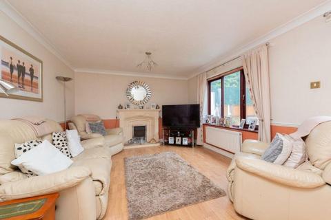 4 bedroom detached house for sale, Fairwater Drive, Addlestone KT15