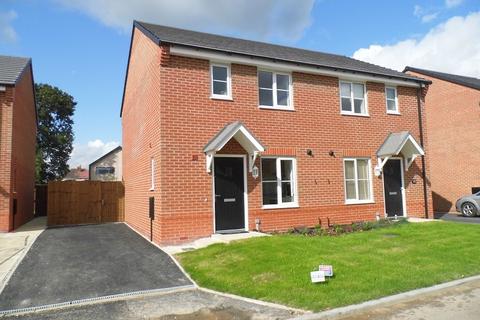 3 bedroom semi-detached house to rent, Stoneley Park, Crewe, Cheshire, CW1