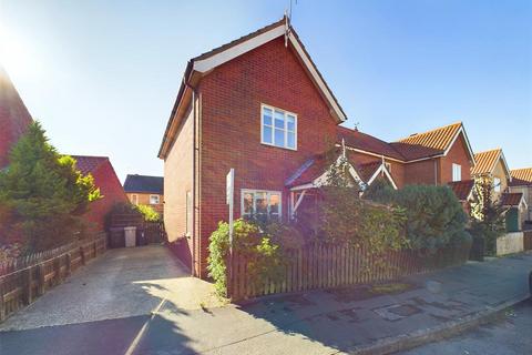 2 bedroom end of terrace house for sale, Parsons Halt, Louth LN11