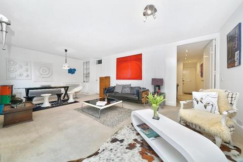 2 bedroom flat for sale, Valiant House, London SW11