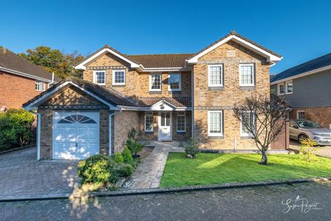 5 bedroom detached house for sale, The Orchards, Cowes, PO31