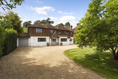 5 bedroom detached house for sale, Denbigh Road Haslemere, Surrey, GU27 3AP