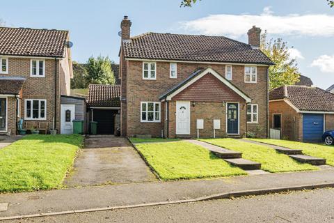 3 bedroom semi-detached house for sale, Meadow Grove, Sellindge, Ashford TN25