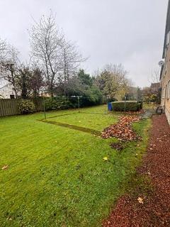 2 bedroom flat to rent, Kings Gardens, Newton Mearns, Glasgow, G77