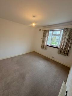 2 bedroom flat to rent, Kings Gardens, Newton Mearns, Glasgow, G77