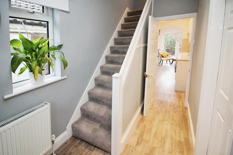 4 Leafield Crescent, Bradford, BD2 3SQ
