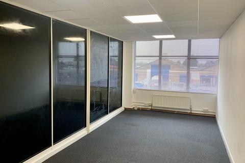 Property to rent, Addington Business Centre, Croydon, CR0