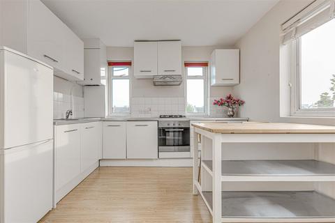 1 bedroom flat for sale, Brewster Gardens, London W10