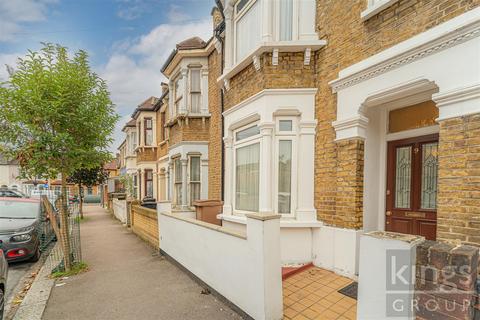 3 bedroom terraced house for sale, Ashville Road, London