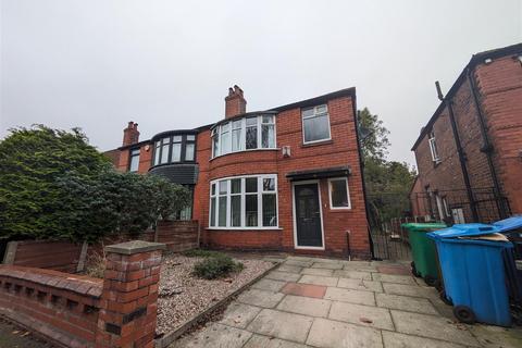 3 bedroom private hall to rent, Heyscroft Road (78), Manchester