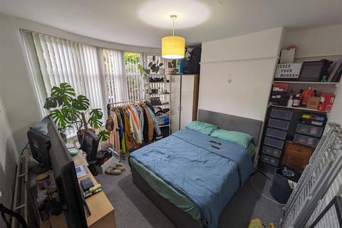 3 bedroom private hall to rent, Heyscroft Road (78), Manchester