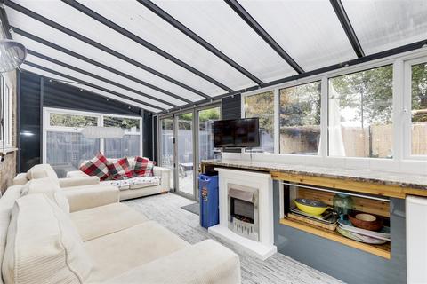 175 Bagnall Road, Nottingham, NG6 8SJ