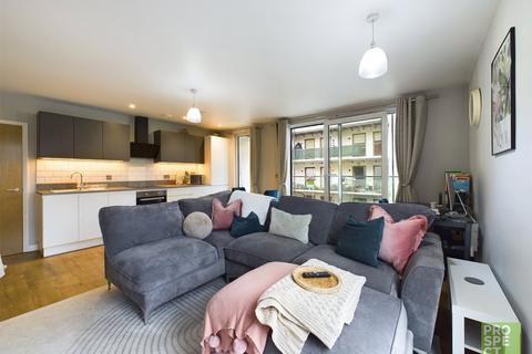 2 bedroom apartment for sale, Farnborough Road, Farnborough, Hampshire, GU14