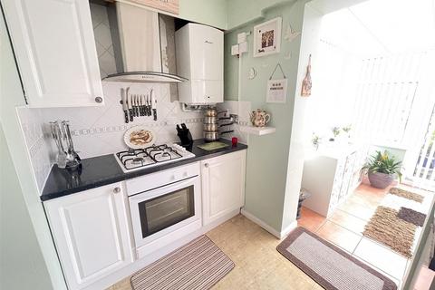 2 bedroom ground floor flat for sale, Westwood Road, Salisbury SP2