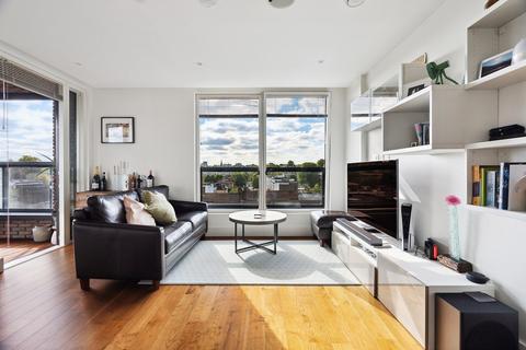 2 bedroom flat for sale, Upper Richmond Road, London, SW15