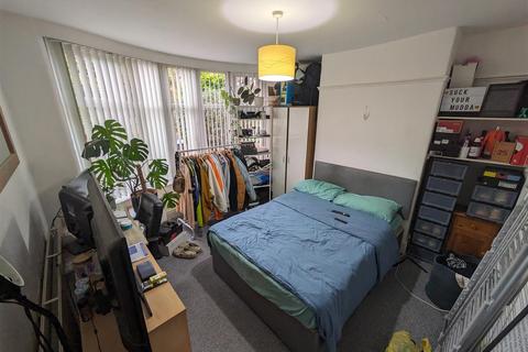 4 bedroom private hall to rent, Heyscroft Road (78), Withington, Manchester