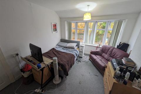 4 bedroom private hall to rent, Heyscroft Road (78), Withington, Manchester