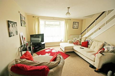 2 bedroom apartment for sale, Montpellier Court, St. Leonards Road, Windsor