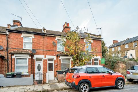 3 bedroom terraced house to rent, Wingfield Road Gravesend DA12