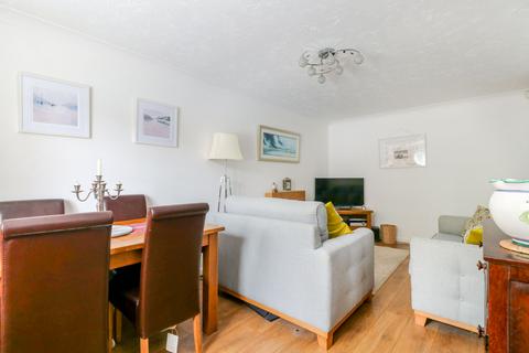 2 bedroom flat for sale, Howard Court, EN2