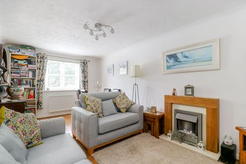 2 bedroom flat for sale, Howard Court, EN2