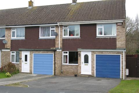 3 bedroom semi-detached house to rent, Sandown Way, Newbury RG14