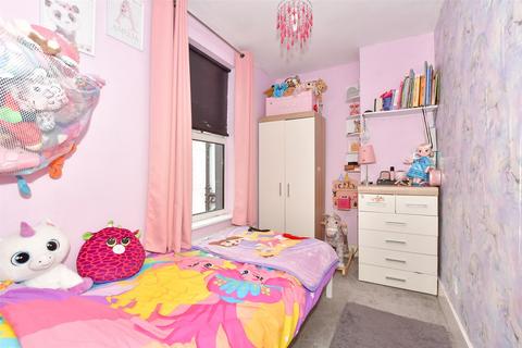 49 Longfield Road, Dover, CT17 9QR