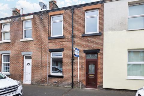 3 bedroom terraced house to rent, Weeton Road, Wesham, Lancashire, PR4