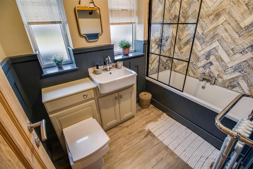 Bathroom/w.c.