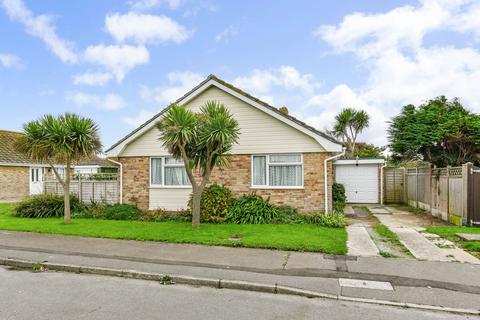 3 bedroom detached bungalow for sale, Sandringham Close, Bracklesham Bay, PO20