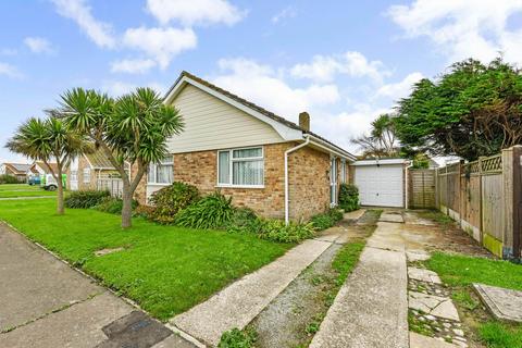 3 bedroom detached bungalow for sale, Sandringham Close, Bracklesham Bay, PO20