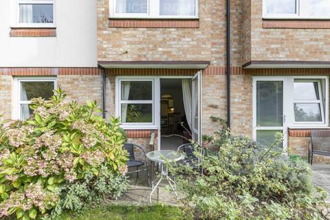 1 bedroom retirement property for sale, Queens Road, London SW19