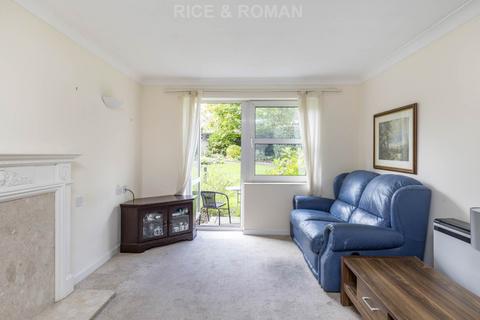 1 bedroom retirement property for sale, Queens Road, London SW19