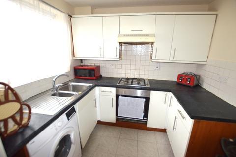 2 bedroom terraced house to rent, Livesey Close, London SE28