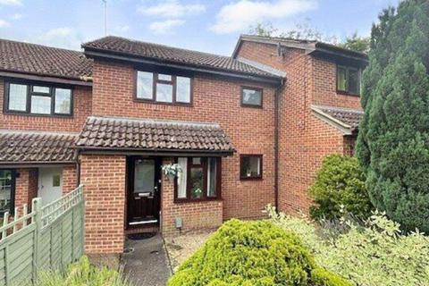 1 bedroom terraced house to rent, Essex Close, Camberley GU16