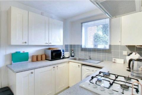 1 bedroom terraced house to rent, Essex Close, Camberley GU16