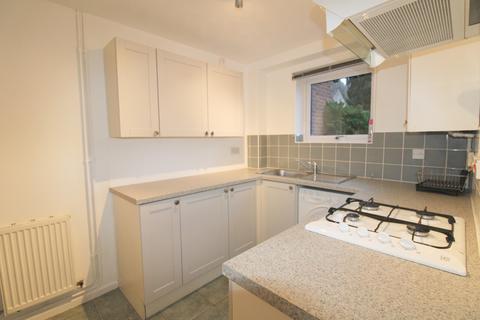 1 bedroom terraced house to rent, Essex Close, Camberley GU16