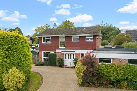 4 bedroom detached house for sale, Long Copse Close, Great Bookham, KT23