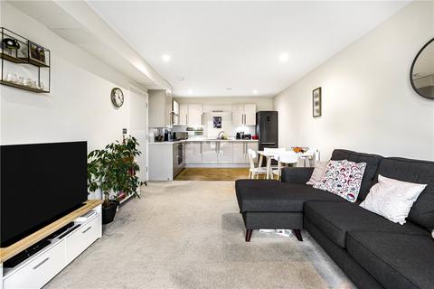 2 bedroom flat for sale, Bessemer Road, Welwyn Garden City, Hertfordshire, AL7