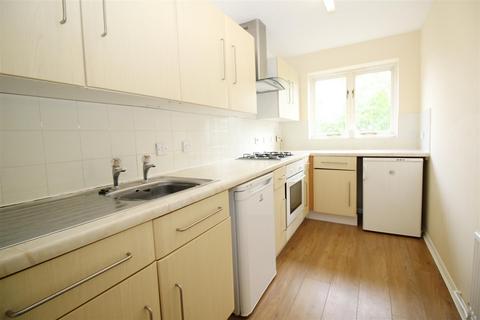 1 bedroom maisonette to rent, Goddard Close, Maidenbower, Crawley, West Sussex. RH10 7HR