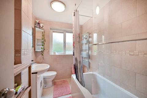 8 Cave Road, Richmond, TW10 7TZ