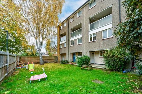8 Cave Road, Richmond, TW10 7TZ