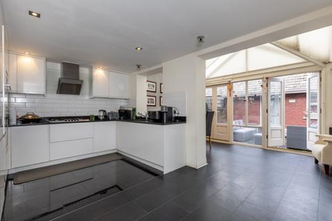 5 bedroom semi-detached house for sale, Cinnamon Row, Plantation Wharf, London, SW11