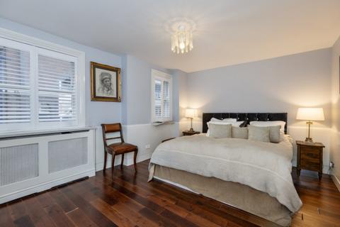 5 bedroom semi-detached house for sale, Cinnamon Row, Plantation Wharf, London, SW11