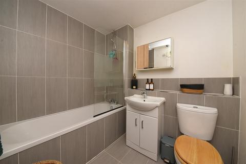 1 bedroom flat to rent, Swynford Gardens, Hendon