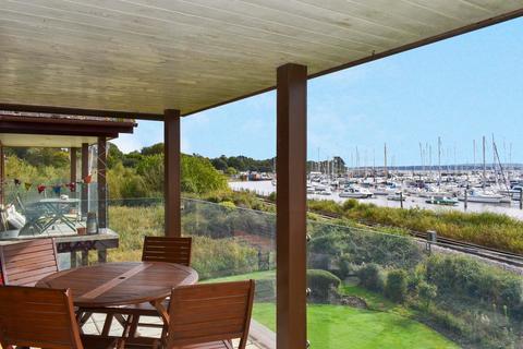 2 bedroom apartment for sale, Undershore Road, LYMINGTON, SO41