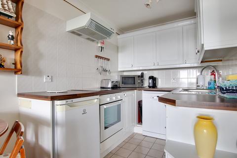 2 bedroom apartment for sale, Undershore Road, LYMINGTON, SO41