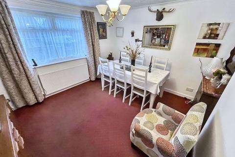 3 bedroom semi-detached house for sale, Limbrick Avenue, Fairfield, Stockton-on-Tees, Durham, TS19 7NW