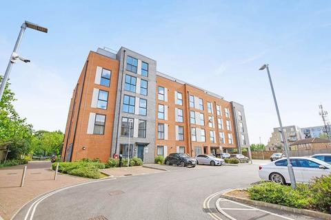 2 bedroom flat for sale, Gilding Way, UB2